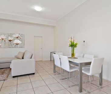 34 Carnarvon Crescent,WATERFORD - Photo 2