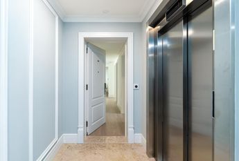 1 Bedroom Apartment with swimming pool, Janelas Verdes, Lisboa