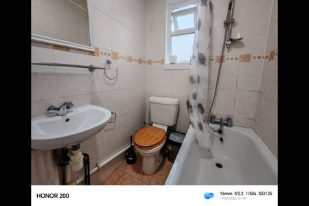 Room in a Shared Flat, Birkbeck Mansions, N8 - Photo 5