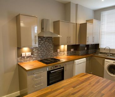 6 bedroom terraced house to rent - Photo 5