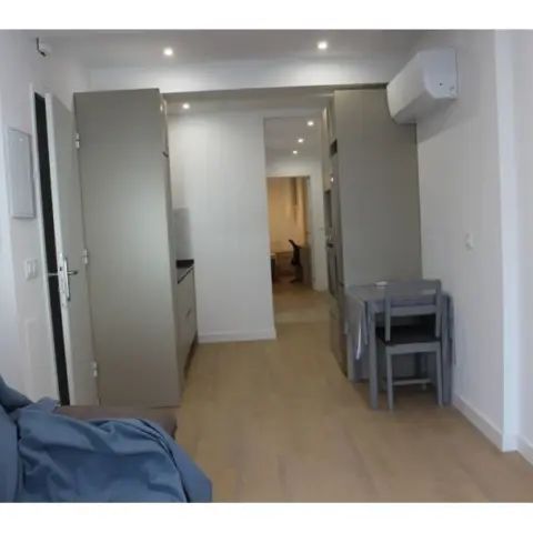 Piso en alquiler en Calle de Saura - Photo 1