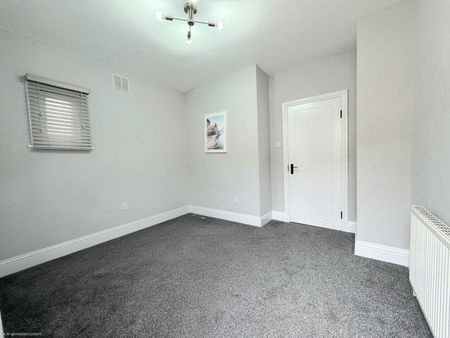 2 Bed Maisonette, Tennyson Street, SW8 - Photo 4