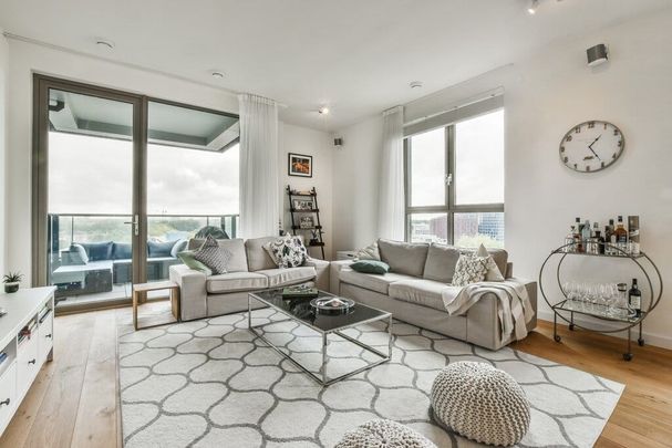 Appartement te huur: Gustav Mahlerlaan 941 1082 MK Amsterdam - Photo 1