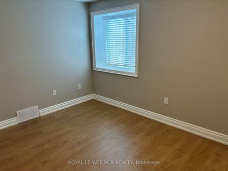 For Lease - 35 Sandringham Circle, Orangeville, Ontario - Photo 3