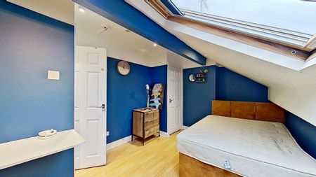 3 bedroom terraced house to rent - Photo 4