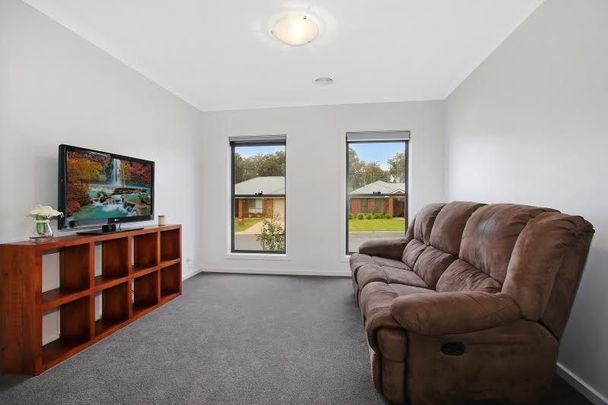 Your Dream Home Awaits at 133 Whitebox Circuit - Photo 1