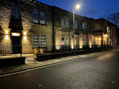 2 bedroom apartment to rent - Photo 2