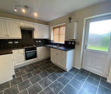 2 bedroom semi-detached house to rent - Photo 6