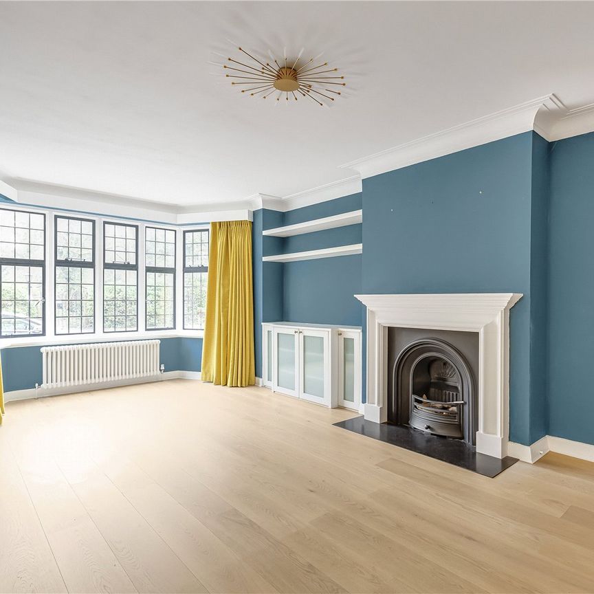 Highlands Heath, Putney, SW15, London - Photo 1