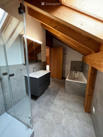 3.5 Zimmer Dachwohnung mit viel Charme - Photo 2