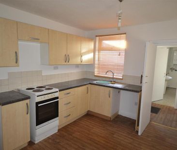 2 bedroom terraced house to rent - Photo 5