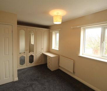 3 bedroom House To Let - Photo 2