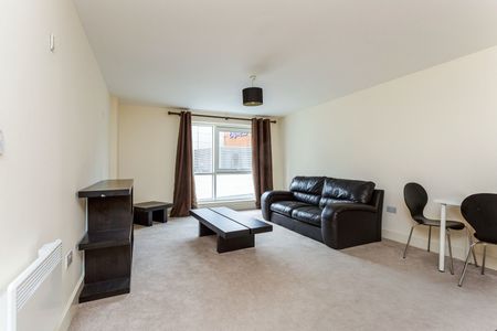 2 bedroom apartment to rent The Roundhouse, Gunwharf Quays, Portsmouth, PO1 - Photo 4