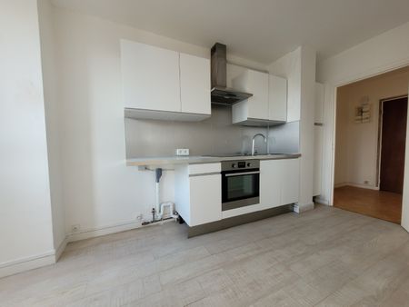 Location Appartement 3 pièces 79m² ARRAS 62000 - Photo 4