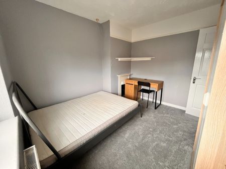 Room in a Shared House, Frampton Crescent, BS16 - Photo 4