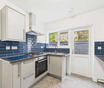 2 bedroom semi-detached bungalow to rent - Photo 4