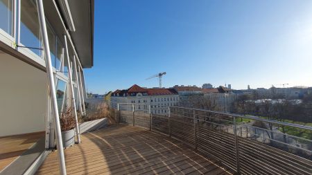 Einzigartiger Architekten - Dachausbau mit Parkblick - Photo 4