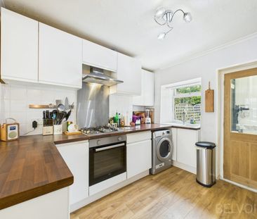 Terraced House to rent on - Photo 1