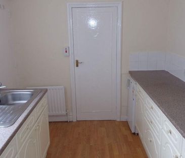 2 bed lower flat to rent in NE29 - Photo 1