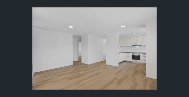 Spacious 2 bedroom unit - Photo 1