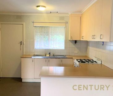 Easy-Care Home with Everyday Comfort - Photo 4