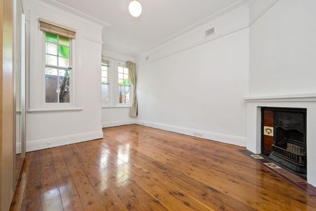 Home For Rent - Photo 5