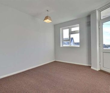 Dean Church House, Fifth Avenue, Portsmouth, PO6 - Photo 3