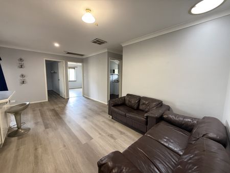 Secure Home in Parkwood - Photo 3