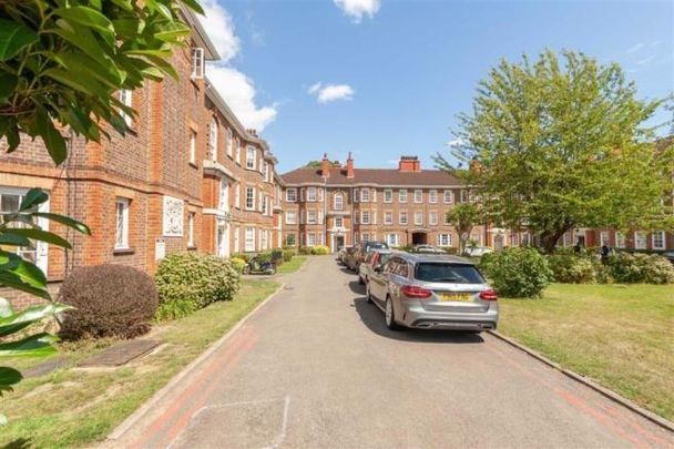 3 bedroom flat to rent - Photo 1