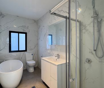 MODERN HOME IN THE HEART OF ST MARYS! - Photo 2