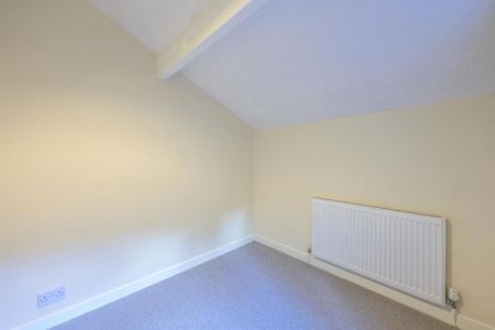2 bedroom semi-detached house to rent - Photo 4