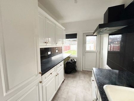 Leslie Road, Grange Park , St. Helens - Photo 5