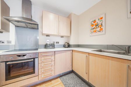 1 bedroom apartment to rent - Photo 2