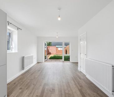 2 bedroom terraced house to rent - Photo 1