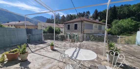 Location Appartement 2 pièces 36m² ROQUEBILLIERE 06450 - Photo 2