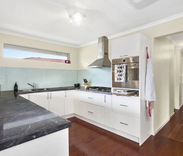 Three Bedroom Family Home in Quiet Location - Photo 3