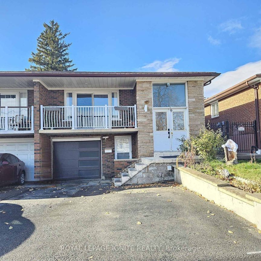 For Lease - 208 Plunkett Road, Toronto, Ontario - Photo 1