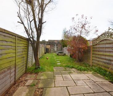 2 bedroom terraced house to rent - Photo 4