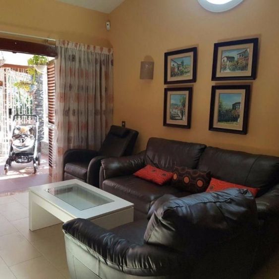 3 Bed Villa/House to Rent - Photo 1