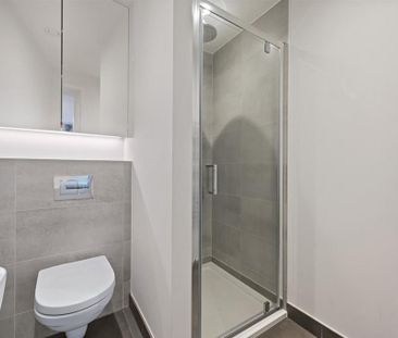 3 bedroom flat to rent - Photo 4