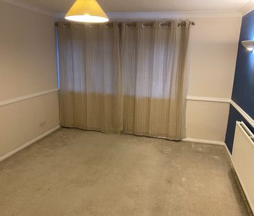 2 Bed Maisonette, Chester Street, RG30 - Photo 4