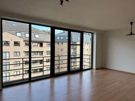 Appartement te huur - Foto 2