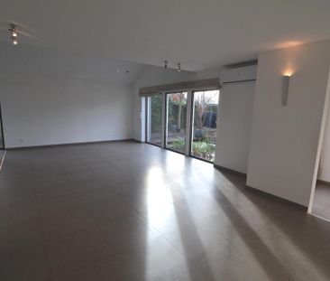 Ruime vrijstaande woning met tuin in het centrum van Vosselaar - Foto 1