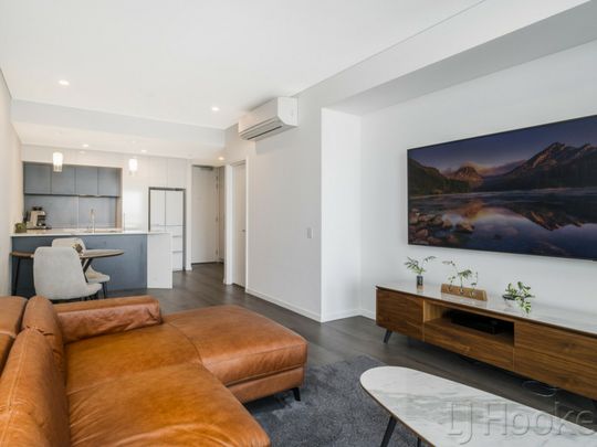 Modern One-Bedroom Apartment with Spectacular Views & Resort-Style Amenities - Photo 1