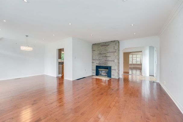 For Lease - 2181 Courtland Drive, Burlington, Ontario - Photo 1