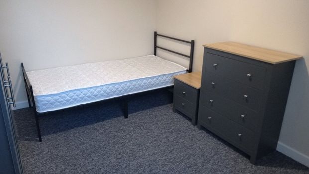 Windsor Street, CAERPHILLY - Photo 1