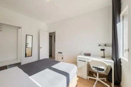 Carrer del Rosselló, Barcelona, Catalonia 08008 - Photo 2