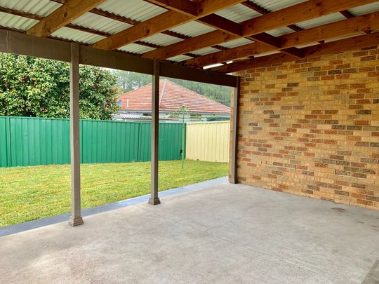 STUNNING 4 BEDROOM HOME CLOSE TO TOWN CENTER - Photo 1