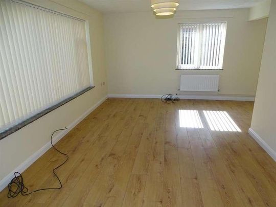 Parkside, Beck Row, IP28 - Photo 1