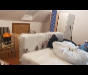 2 Bed Flat, Beattyville Gardens, IG6 - Photo 3